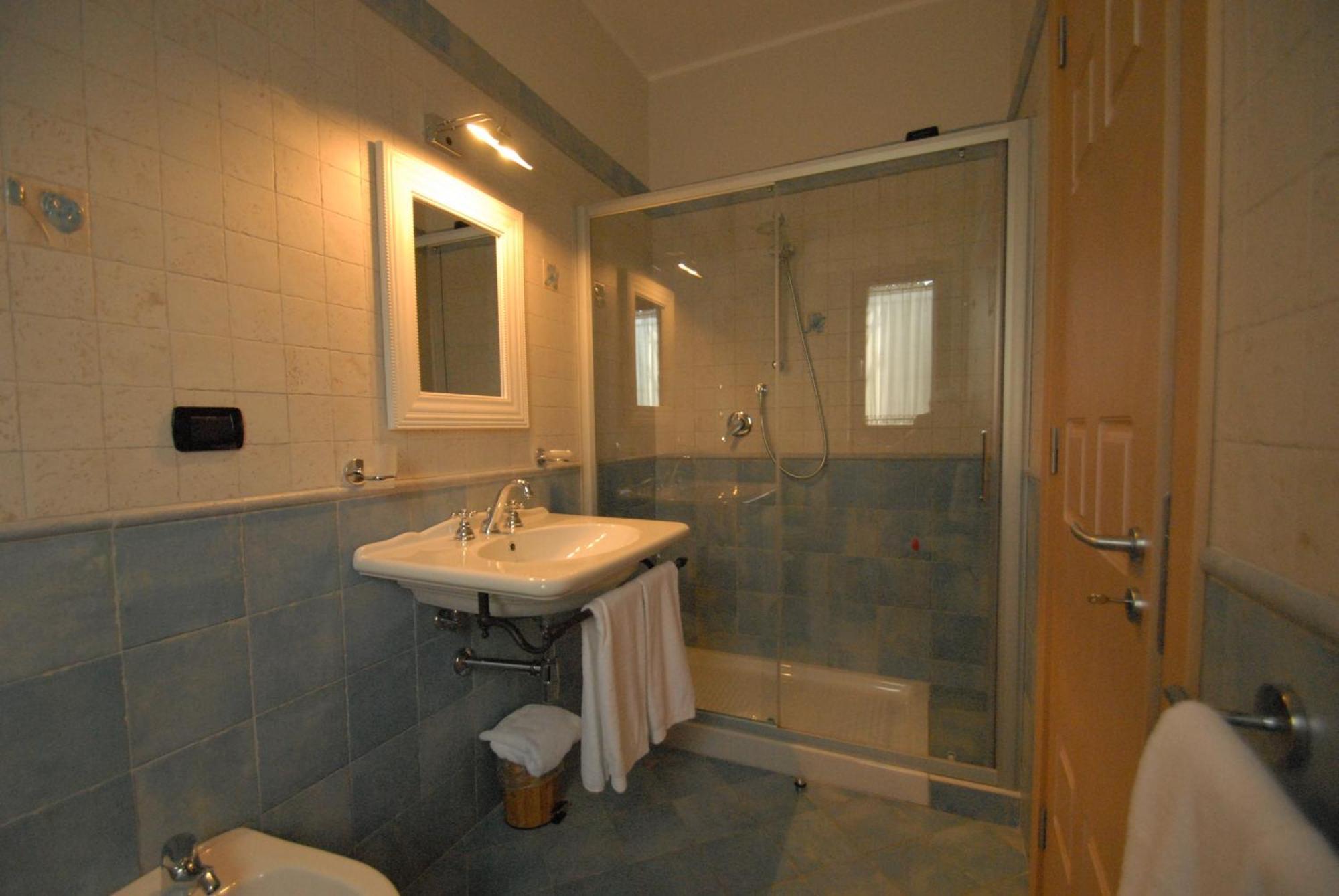 Il Giardino Del Te Hotel บาร์เลตตา ภายนอก รูปภาพ